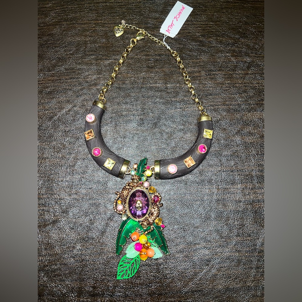 Betsey Johnson Tropical Punch  Statement Necklace NWT
